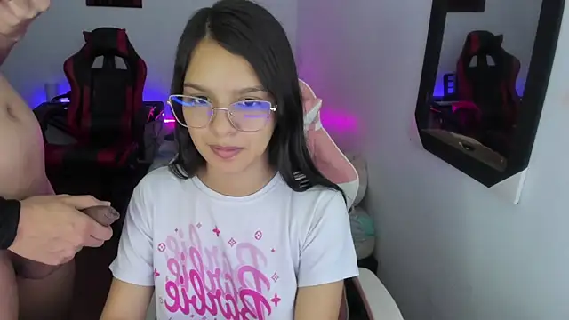 jessi and boy online show from 12-15-25, 07:07