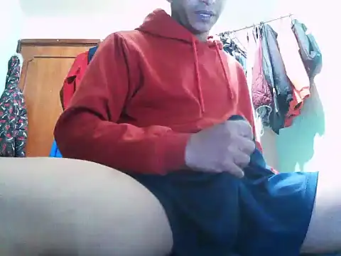 Snapshot of andrescaraballo chatting on 02-01-26, 02:54 andrescaraballo online show from 02-01-26, 02:54