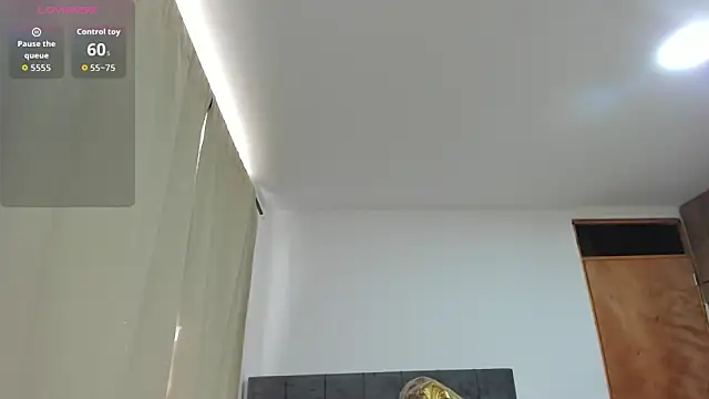Kylie2211 online show from 04-29-26, 05:06