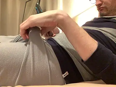 Snapshot of Hebrewhammers42 chatting on 02-20-26, 08:20 Hebrewhammers42 online show from 02-20-26, 08:20