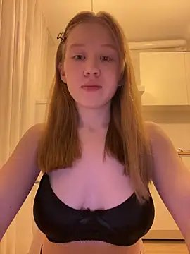 Snapshot of Eva_Weyne chatting on 05-05-26, 08:39 Eva Weyne online show from 05-05-26, 08:39