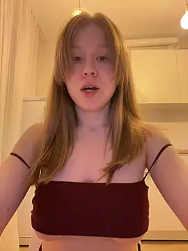 Snapshot of Eva_Weyne chatting on 05-13-26, 08:27 Eva Weyne online show from 05-13-26, 08:27