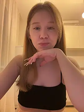 Snapshot of Eva_Weyne chatting on 06-30-26, 10:00 Eva Weyne online show from 06-30-26, 10:00