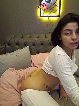 Snapshot of Esmertarcinim chatting on 03-11-26, 03:40 Esmertarcinim online show from 03-11-26, 03:40