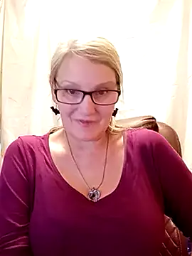 Snapshot of irinamaux chatting on 01-31-25, 02:07 irinamaux online show from 01-31-25, 02:07