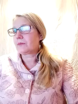 Snapshot of irinamaux chatting on 02-07-25, 06:24 irinamaux online show from 02-07-25, 06:24