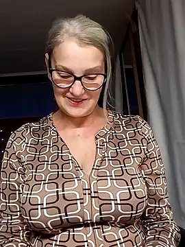 Snapshot of irinamaux chatting on 09-11-25, 04:34 irinamaux online show from 09-11-25, 04:34