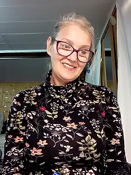 Snapshot of irinamaux chatting on 10-02-25, 07:37 irinamaux online show from 10-02-25, 07:37