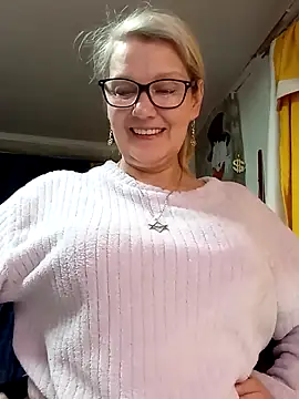 irinamaux online show from 04-22-26, 05:03