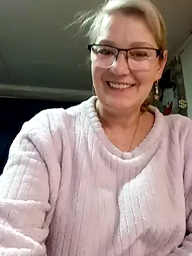 irinamaux online show from 04-28-26, 10:37