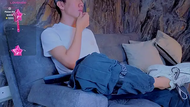 Levii Ackermann online show from 10-01-25, 03:29