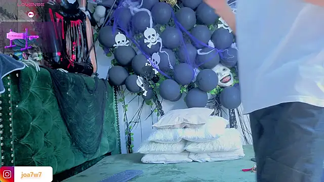 Levii Ackermann online show from 10-31-25, 01:45