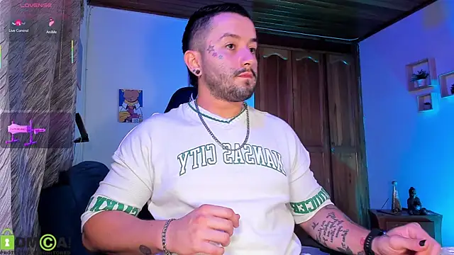 Snapshot of Alex_maraj chatting on 11-16-25, 12:38 Alex maraj online show from 11-16-25, 12:38