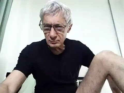 Snapshot of BIGUNCUTHARDCOCK chatting on 02-24-25, 02:08 BIGUNCUTHARDCOCK online show from 02-24-25, 02:08