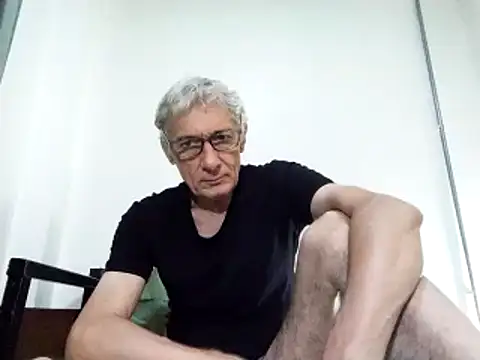Snapshot of BIGUNCUTHARDCOCK chatting on 03-10-25, 03:56 BIGUNCUTHARDCOCK online show from 03-10-25, 03:56