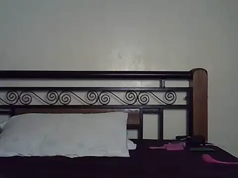 Giannah01 online show from 10-29-25, 10:22