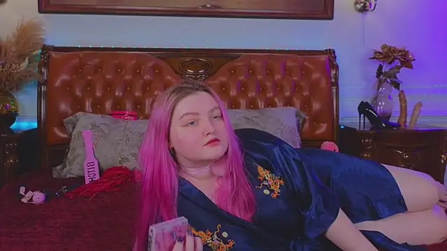 Snapshot of Unholy_Lady chatting on 02-07-25, 12:28 Unholy Lady online show from 02-07-25, 12:28