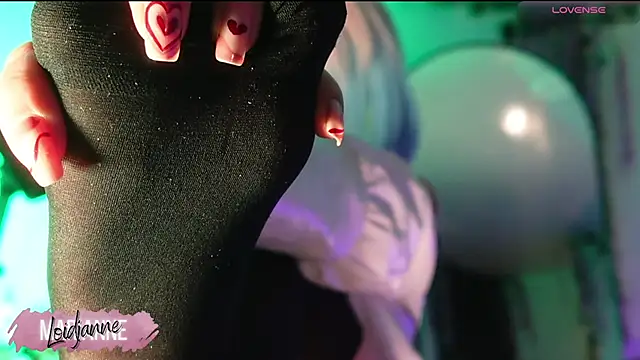 Snapshot of loIijanne chatting on 09-24-25, 03:32 loIijanne online show from 09-24-25, 03:32