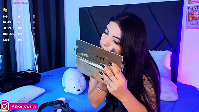 Aliceowenn online show from 11-12-25, 09:36