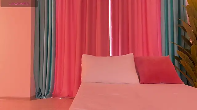 UrGoddessJenny online show from 05-01-26, 10:42