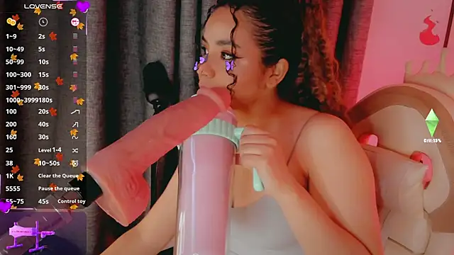 Snapshot of Queen_Deepthroat chatting on 11-06-25, 11:15 Queen Deepthroat online show from 11-06-25, 11:15