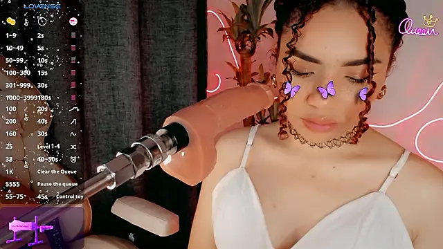 Snapshot of Queen_Deepthroat chatting on 03-06-26, 12:07 Queen Deepthroat online show from 03-06-26, 12:07