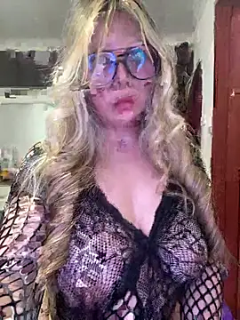 Snapshot of CristalGmez chatting on 07-07-26, 04:15 CristalGmez online show from 07-07-26, 04:15