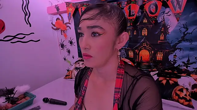 Snapshot of charlotte-11 chatting on 10-24-25, 03:08 charlotte-11 online show from 10-24-25, 03:08