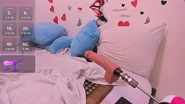 Snapshot of charlotte-11 chatting on 02-26-26, 03:55 charlotte-11 online show from 02-26-26, 03:55