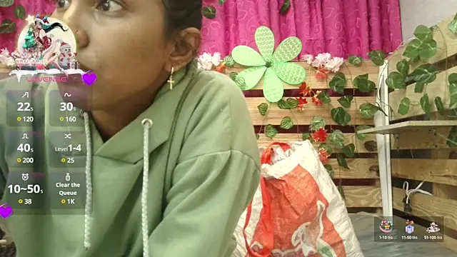 Elsa Parisi online show from 12-29-24, 03:46