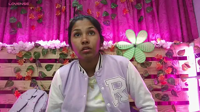 Elsa Parisi online show from 01-13-25, 09:20