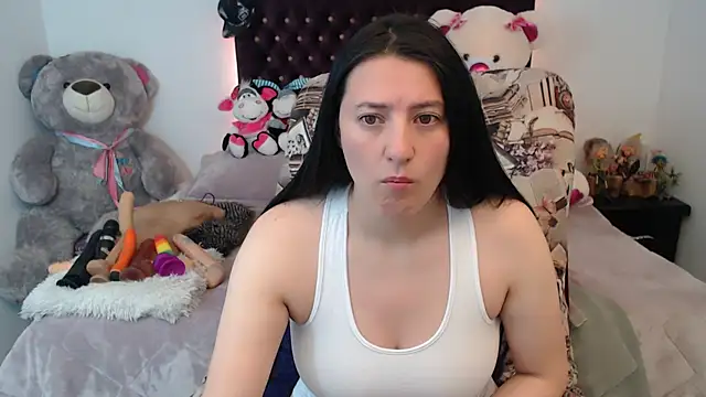 Snapshot of Lorenahot_06 chatting on 09-27-25, 02:22 Lorenahot 06 online show from 09-27-25, 02:22