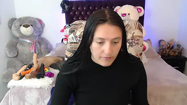 Snapshot of Lorenahot_06 chatting on 09-30-25, 05:29 Lorenahot 06 online show from 09-30-25, 05:29