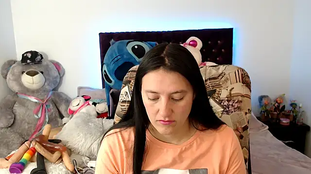 Snapshot of Lorenahot_06 chatting on 12-01-25, 07:52 Lorenahot 06 online show from 12-01-25, 07:52