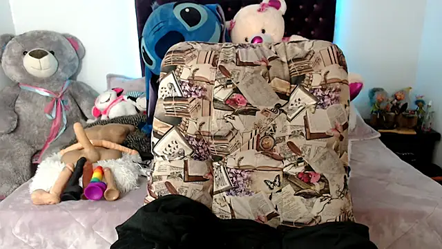 Snapshot of Lorenahot_06 chatting on 02-06-26, 07:17 Lorenahot 06 online show from 02-06-26, 07:17