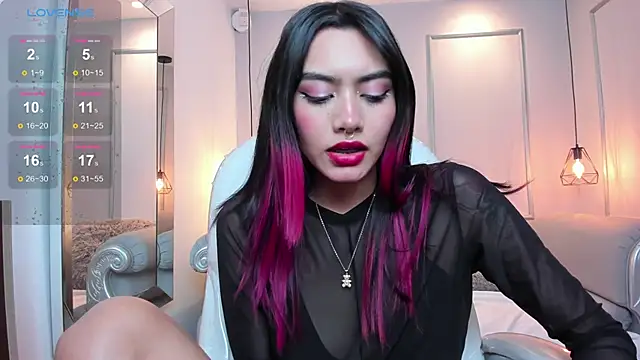 Snapshot of AzuraKindong chatting on 02-21-25, 10:59 AzuraKindong online show from 02-21-25, 10:59