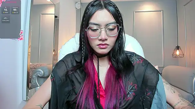 Snapshot of AzuraKindong chatting on 12-05-25, 07:21 AzuraKindong online show from 12-05-25, 07:21