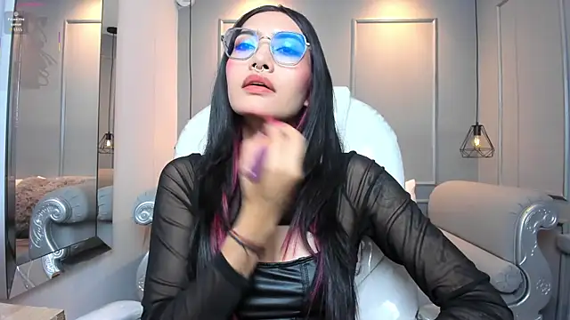 Snapshot of AzuraKindong chatting on 01-07-26, 07:16 AzuraKindong online show from 01-07-26, 07:16