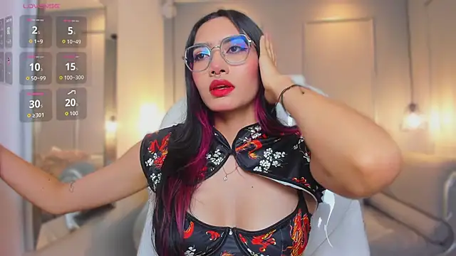 Snapshot of AzuraKindong chatting on 02-05-26, 07:18 AzuraKindong online show from 02-05-26, 07:18