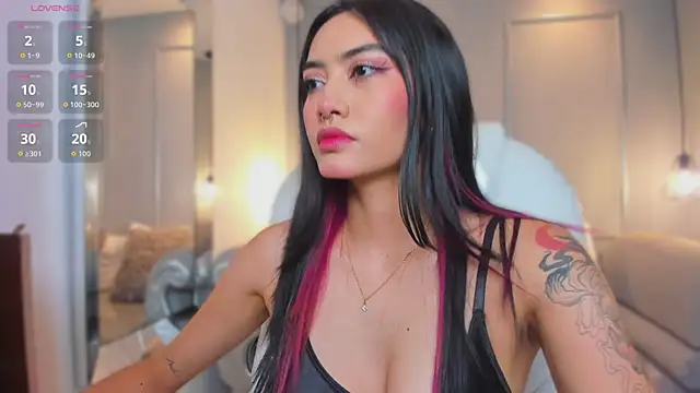 Snapshot of AzuraKindong chatting on 02-17-26, 07:31 AzuraKindong online show from 02-17-26, 07:31