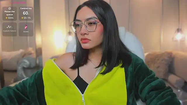 Snapshot of AzuraKindong chatting on 03-02-26, 07:32 AzuraKindong online show from 03-02-26, 07:32