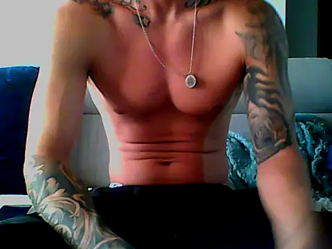 Skater29xx2 online show from 02-11-25, 02:24