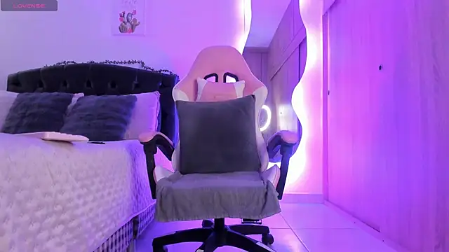 Amaranthaa1 online show from 10-10-25, 11:31