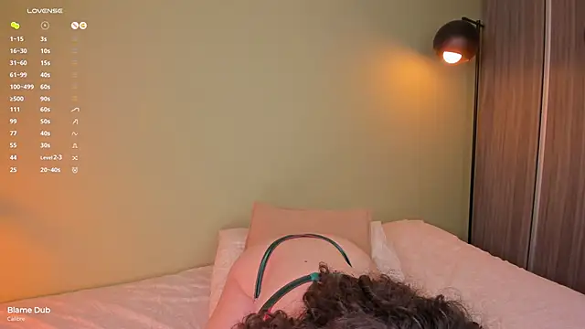 Snapshot of orchide_ chatting on 09-29-25, 03:22 orchide online show from 09-29-25, 03:22