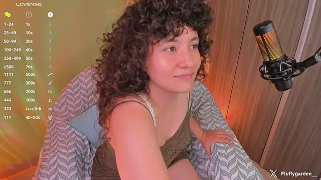 Snapshot of orchide_ chatting on 02-13-26, 01:12 orchide online show from 02-13-26, 01:12