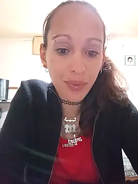 Snapshot of Zorrita_Fox chatting on 10-31-25, 05:14 Zorrita Fox online show from 10-31-25, 05:14