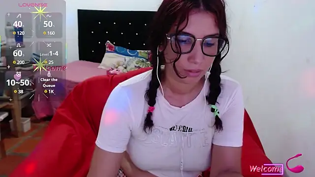 Snapshot of Ainhoa-hot chatting on 02-13-25, 10:34 Ainhoa-hot online show from 02-13-25, 10:34