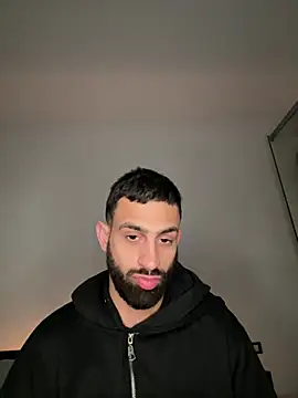 Snapshot of hugoprada chatting on 01-21-25, 10:41 hugoprada online show from 01-21-25, 10:41