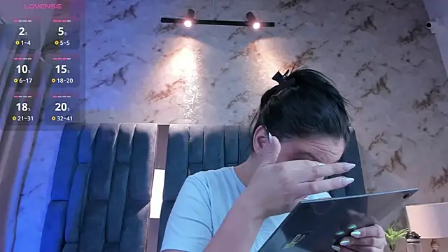 Snapshot of Arii_Vga chatting on 11-02-25, 05:10 Arii Vga online show from 11-02-25, 05:10