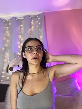 Snapshot of hannacruzsj chatting on 01-09-26, 08:21 hannacruzsj online show from 01-09-26, 08:21